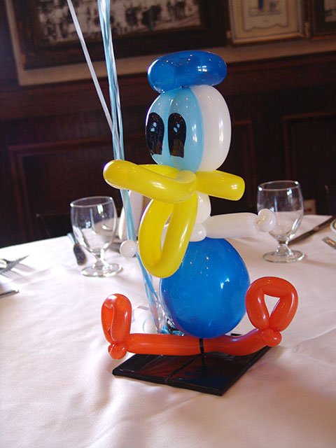 Donald Duck centerpiece balloons
